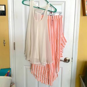 The perfect outfit for spring!! Pants new with tags attached!! Both size small!